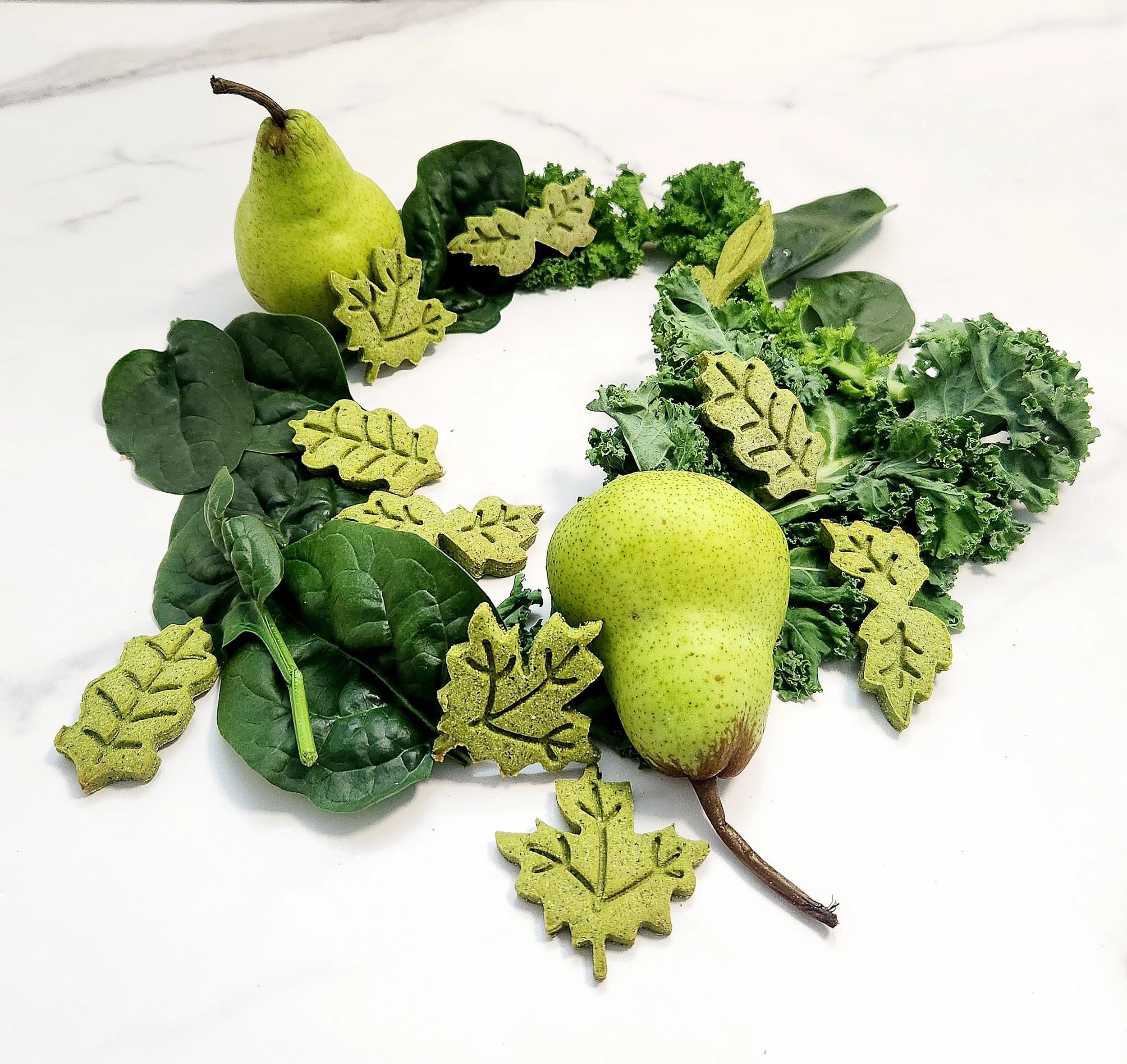 Pawsome Pear-adise 🍐🥬