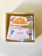 Barkfast Moment breakfast box with handmade breakfast-inspired dog treats, menu card and placemat.