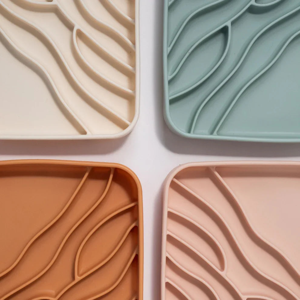 Dogged | Beach Slow Feeder 🌊